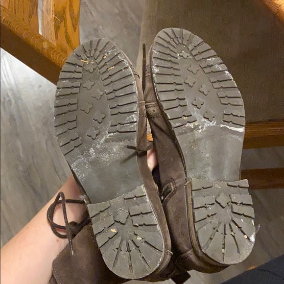 Fleece lined leather boots - Picture 4 of 5